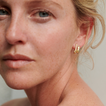 Load image into Gallery viewer, 318a75ff-8f87-4d14-8333-b84d32ace94d:3:editorial:women