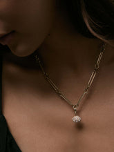 Load image into Gallery viewer, ec643033-22a0-4dd0-ba76-065e9d08671b:6:model:women