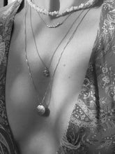 Load image into Gallery viewer, b6203713-0bec-4218-a218-02d2d45b7541:1:model:women