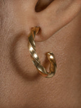 Load image into Gallery viewer, Essential twisted hoops gp