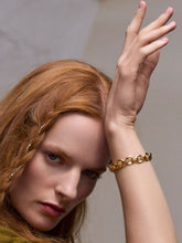 Load image into Gallery viewer, e1dc3e3b-5ebe-4ca3-8f5a-7868ad5d3c4d:5:model:women
