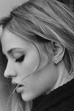 Load image into Gallery viewer, acf230ed-fb45-4ca1-898e-3d228d5b16a3:2:editorial:women
