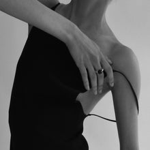 Load image into Gallery viewer, 43f3c9c2-e2ca-4883-8c40-bab8df32820f:1:model:women
