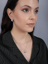 Load image into Gallery viewer, 24e0f908-a0d1-4990-8c1d-e8fcabc3ed3b:2:model:women
