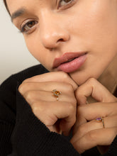 Load image into Gallery viewer, 60885407-77fa-4863-ac39-cd068399407f:3:model:women
