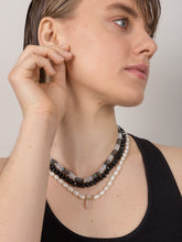 Load image into Gallery viewer, 4ac1f16f-682c-4c6c-812b-2d4ed83c3f01:3:editorial:women
