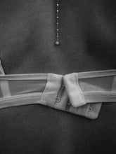 Load image into Gallery viewer, fbb40e41-6137-4276-b01c-b5ea11a3f0ce:2:editorial:women
