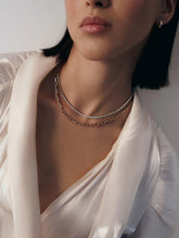 Load image into Gallery viewer, 46ac2455-d27e-4dad-80ff-afc635b4d655:3:model:women
