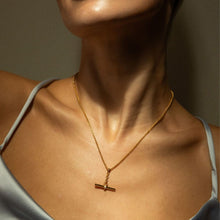 Load image into Gallery viewer, fb3e390d-9f2b-4a30-b53b-4eff8cfed88f:1:model:women
