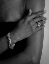 Load image into Gallery viewer, 5139f20f-9b3d-4ddc-ad74-8aa2ce7d970a:2:model:women
