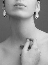 Load image into Gallery viewer, 05a49bf6-1174-4b12-a04d-5930614ccebb:3:model:women
