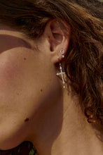 Load image into Gallery viewer, feee1373-e328-4608-8b0b-dc477ce080b6:1:editorial:women
