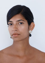 Load image into Gallery viewer, 7ee6f285-46f5-41fd-802c-82b6a5b0339a:2:model:women
