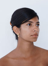Load image into Gallery viewer, eab35d73-2945-4da5-a4f8-3d55f66b346a:1:model:women
