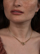 Load image into Gallery viewer, 4f777e6f-0ee8-4521-8516-3f8db8556b95:2:model:women
