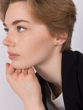 Load image into Gallery viewer, 8041e4db-53f2-4442-a6c3-f2dbd94668db:4:model:women

