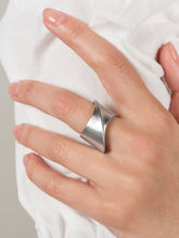 Load image into Gallery viewer, Sharch solid ring silver
