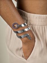 Load image into Gallery viewer, Snaketric bracelet with amethyst
