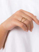 Load image into Gallery viewer, White diamond diadem ring
